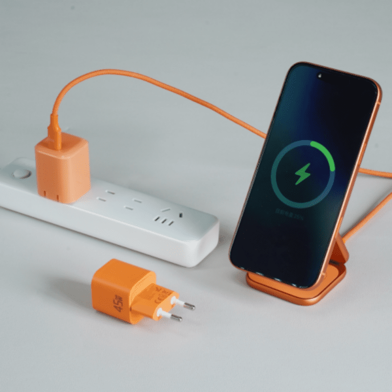 オレンジ スマートフォン本体 充電器付き 45W コズミックオレンジ充電器 - Wecent